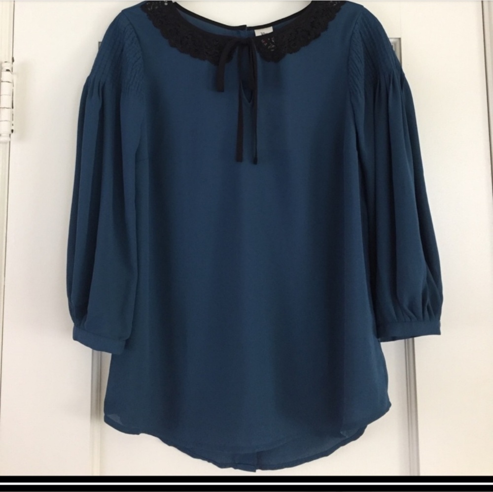BOGO 💥Disney blouse
